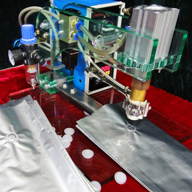 供應自動鋁塑多功能包裝機發酵飼料包裝機HZJP-1
