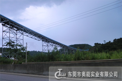 广州长距离大跨度钢桁架皮带输送机