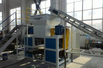 纸箱撕碎机设备生产厂家——郑州威力特机械