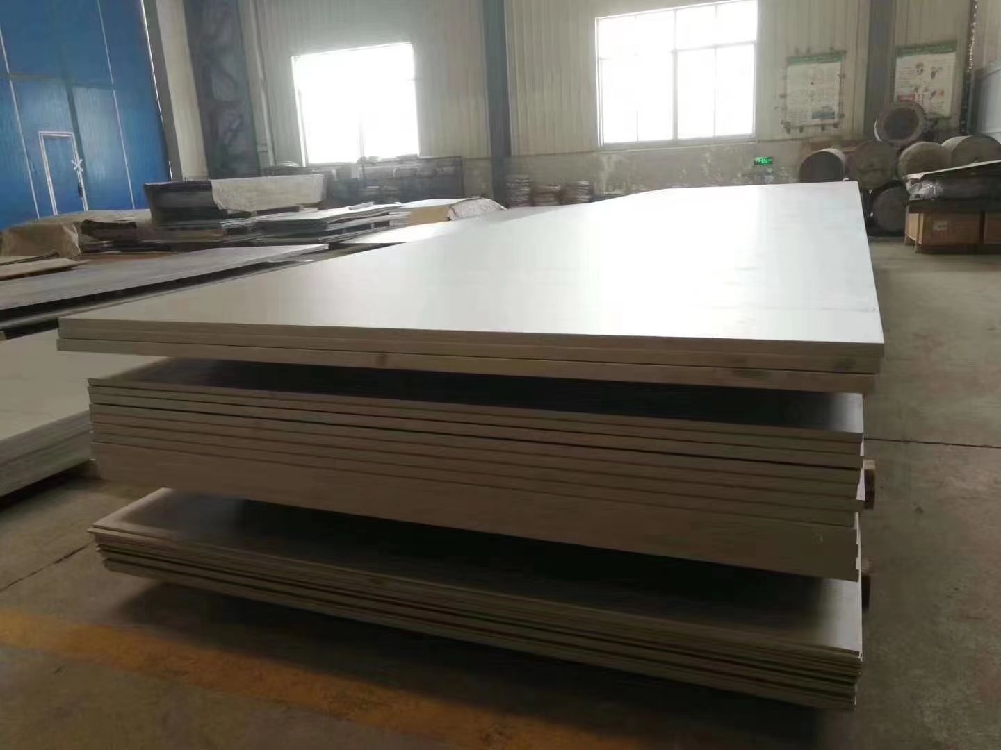 厂家供应钛合金板材，TA2钛板，TC4钛合金板，TA1纯钛板，可零切钛板