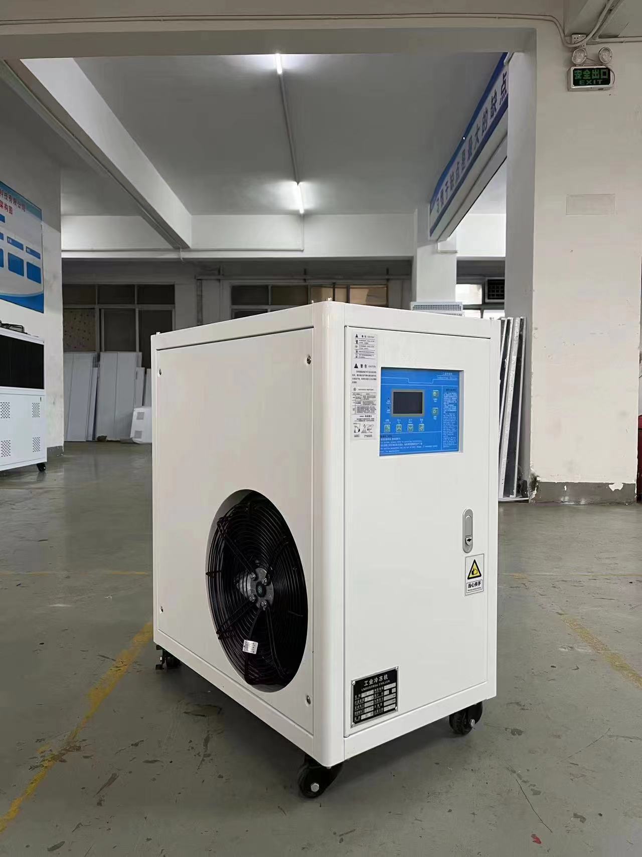 小型风冷式冷水机 1HP-6HP小型风冷式水冷机